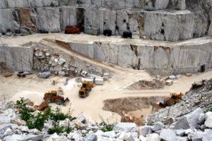 La pietra naturale e sinterizzata